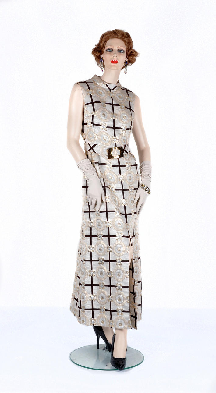 ADEL ROOTSTEIN. skyltdocka. LS 5 kvinnlig skyltdocka.