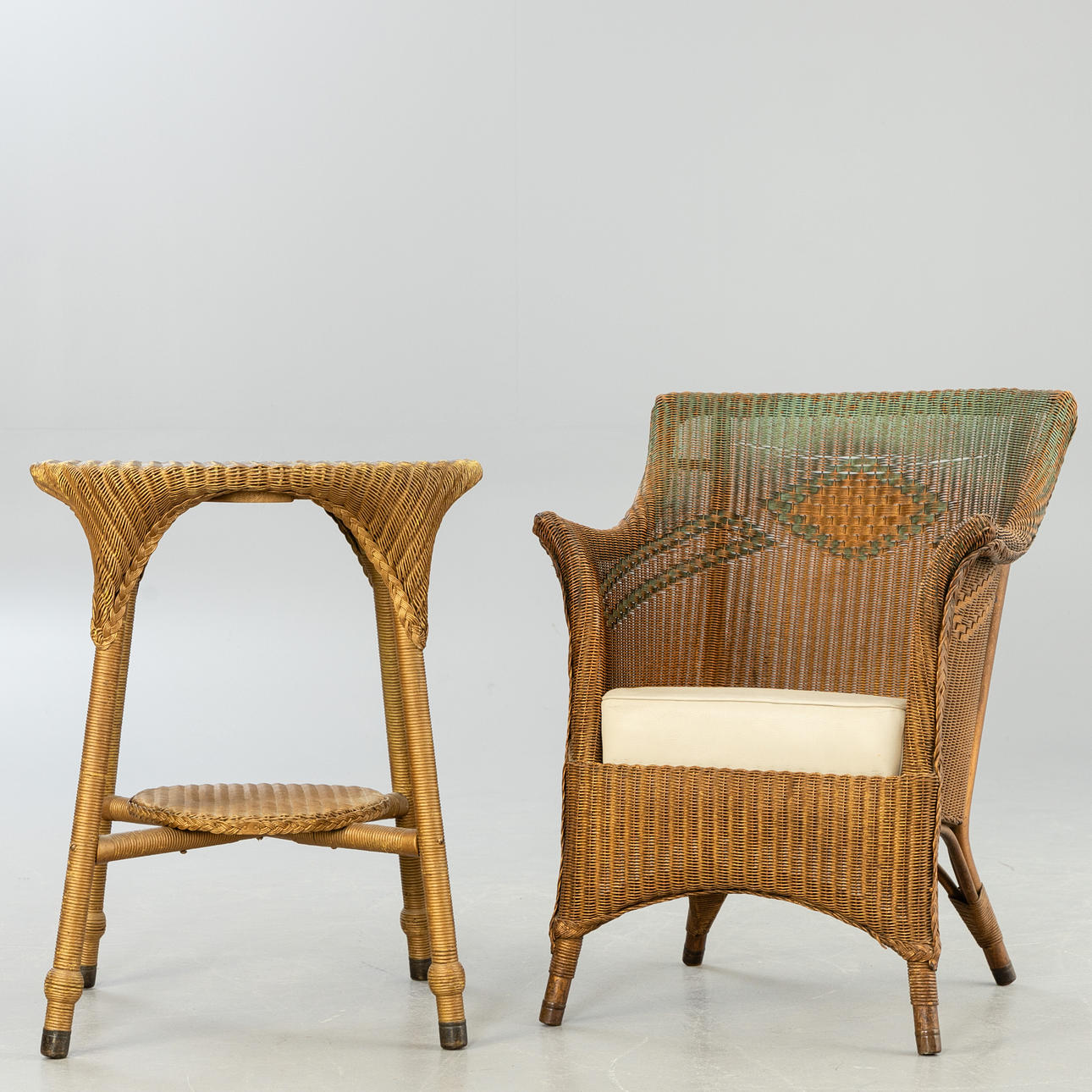 Korbstuhl + Tisch, wohl Lloyd Loom, Mitte 20. Jh.