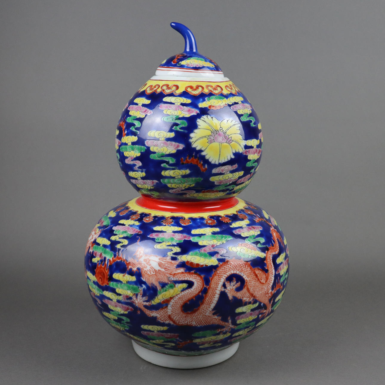 DOUBLE GOURD VASE - China 20th century.