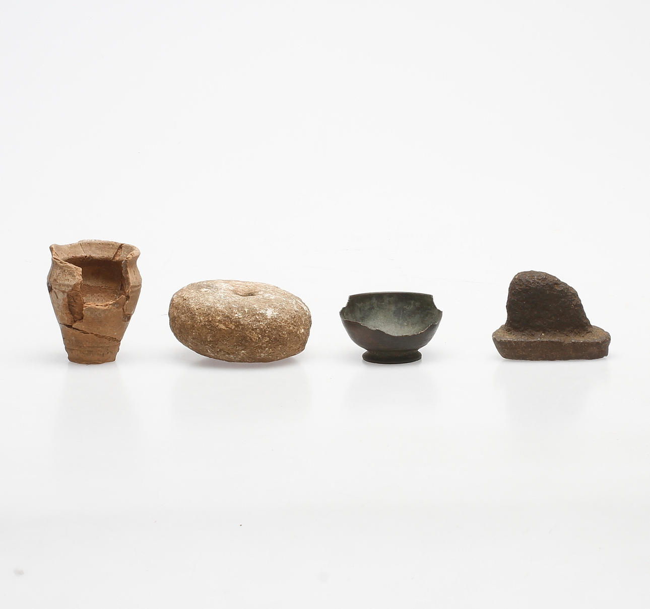 ANTIKA FÖREMÅL, 4 delar.