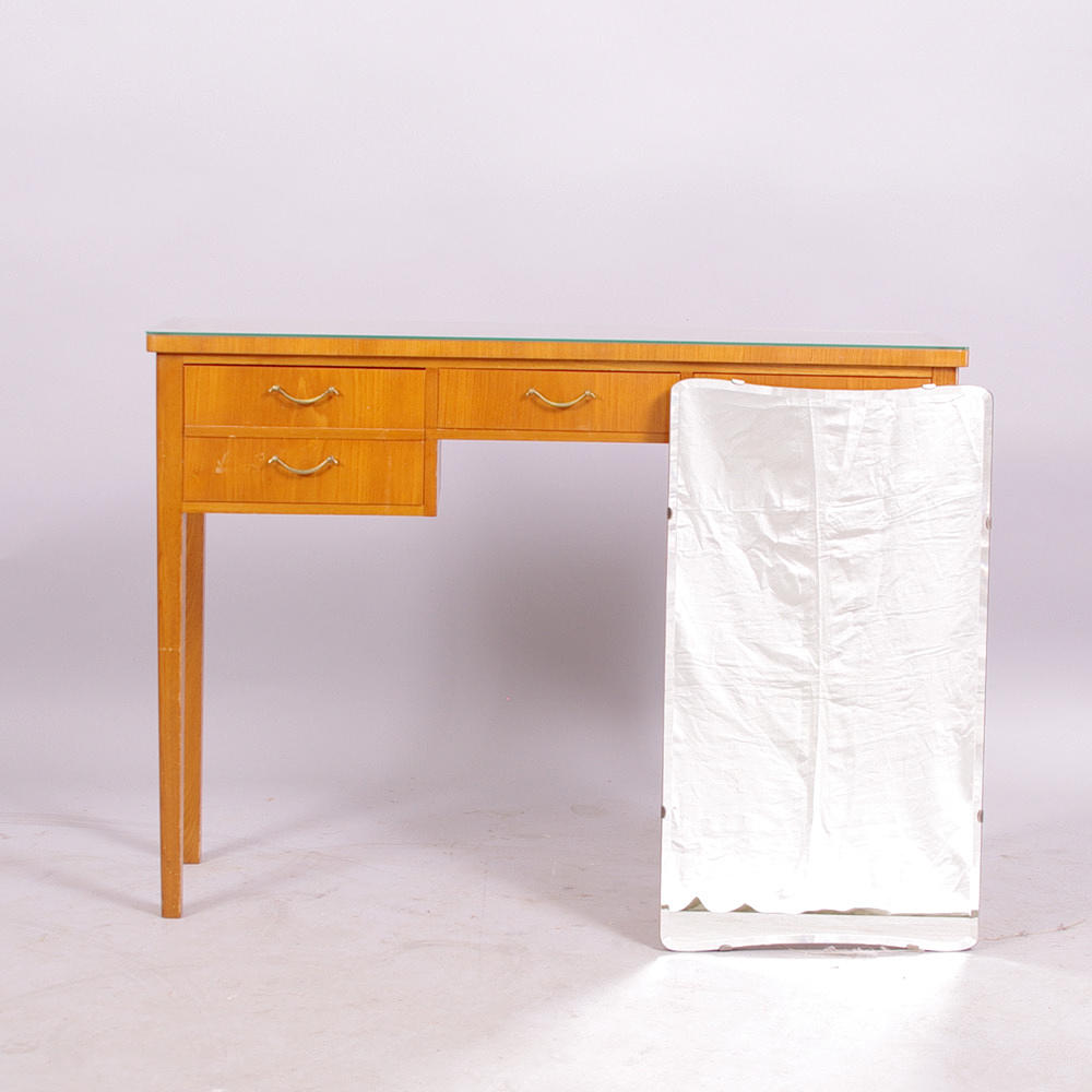 SMINKBORD MED SPEGEL, 1960-tal.