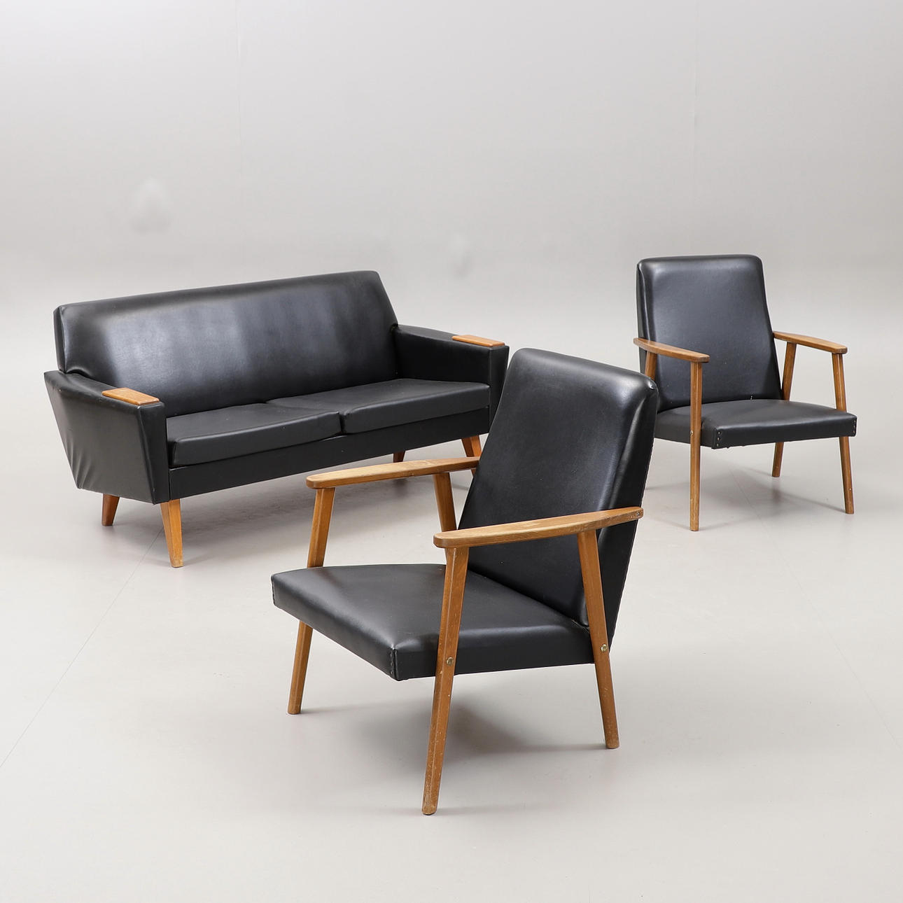 SOFFGRUPP, 3 delar, konstläder, 1960-tal.