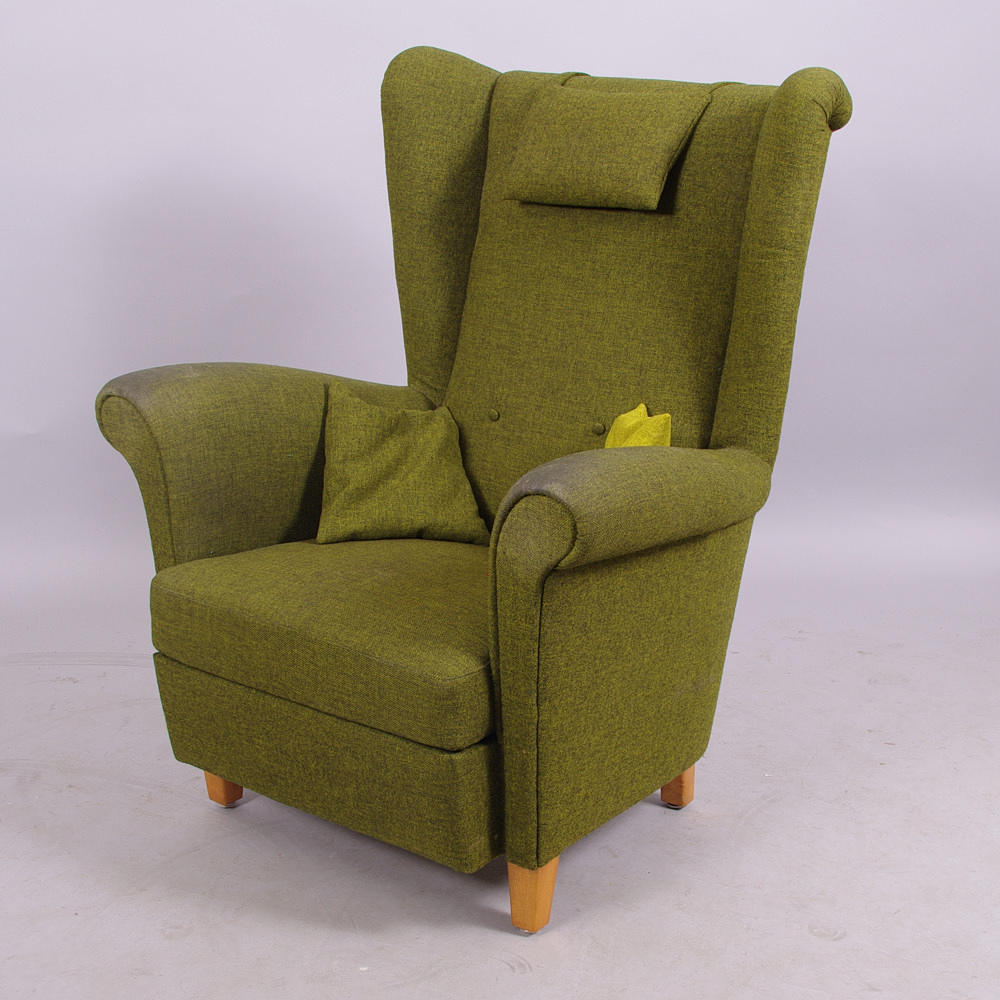 ÖRONLAPPSFÅTÖLJ, 1950-tal.