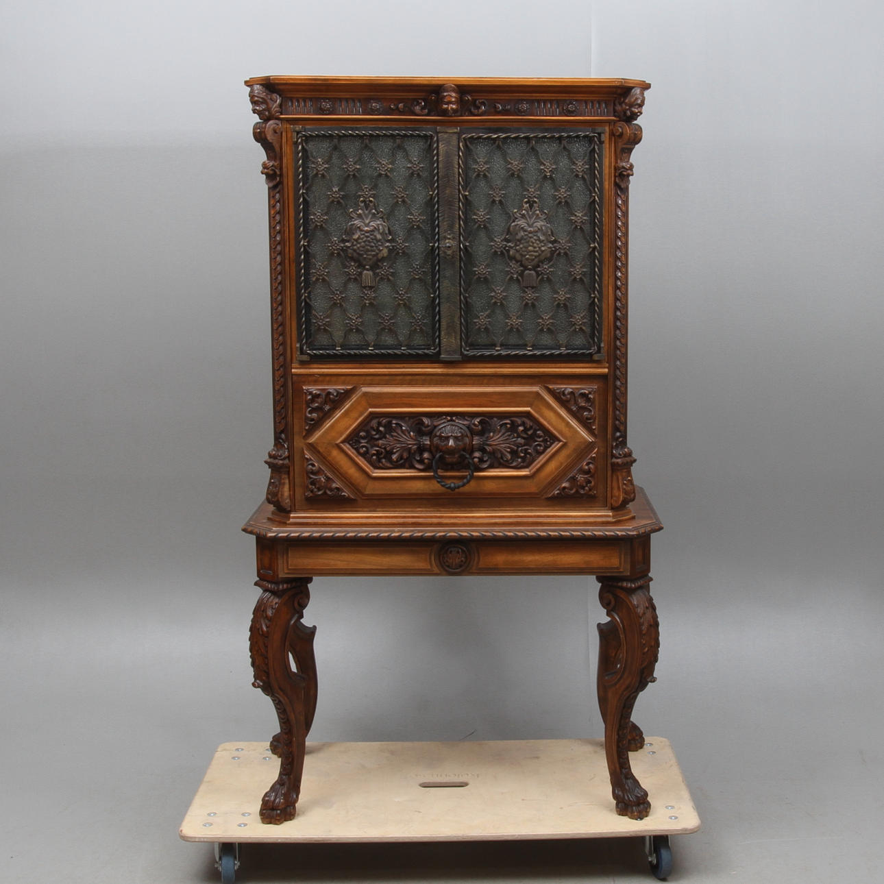 BARSKÅP, barockstil, 1900-tal.