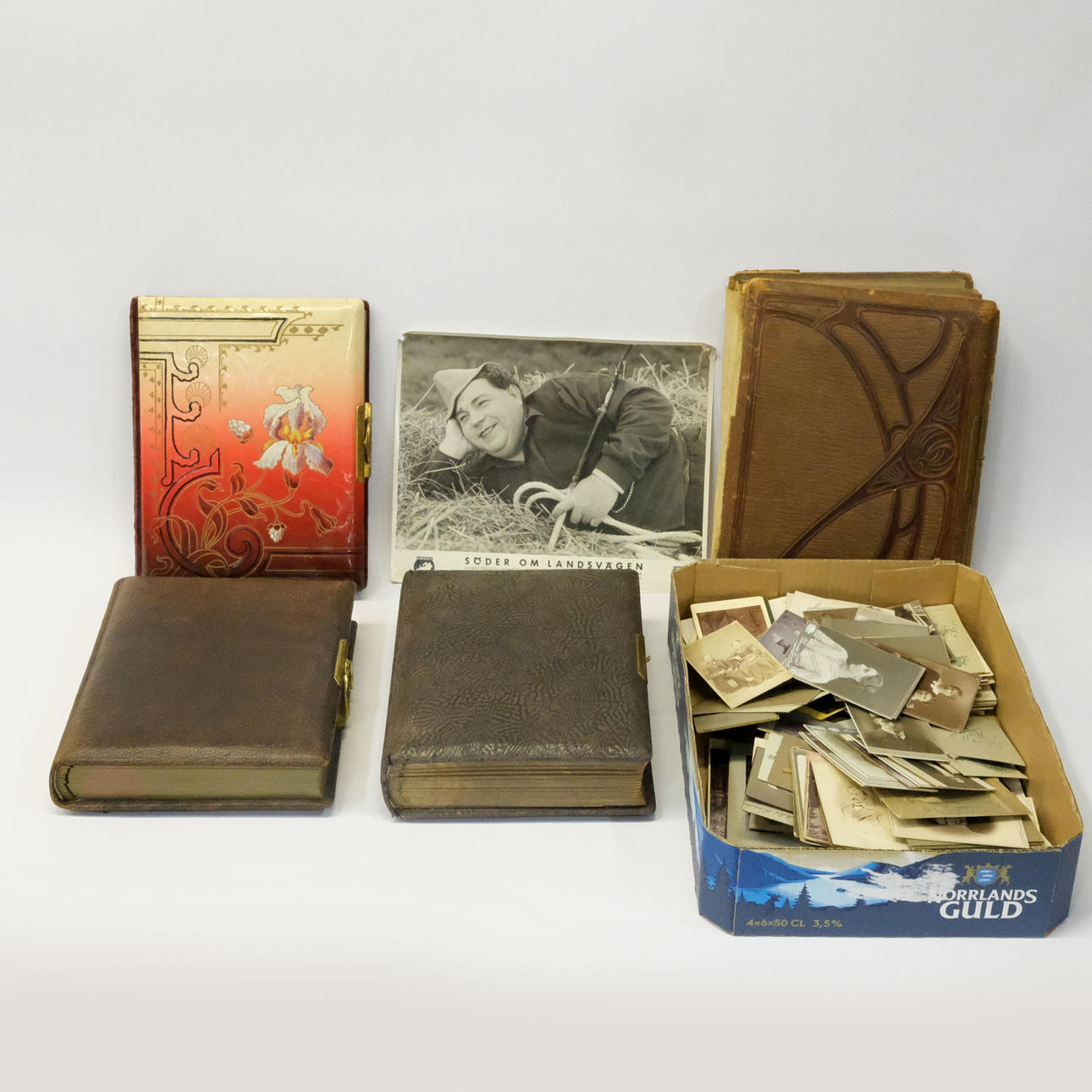 PARTI ÄLDRE FOTOGRAFIER.