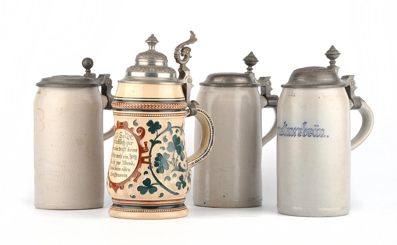 BIERKRÜGE, HUMPEN. Sats om 4 keramiska kannor, sent 1800-talets början.
