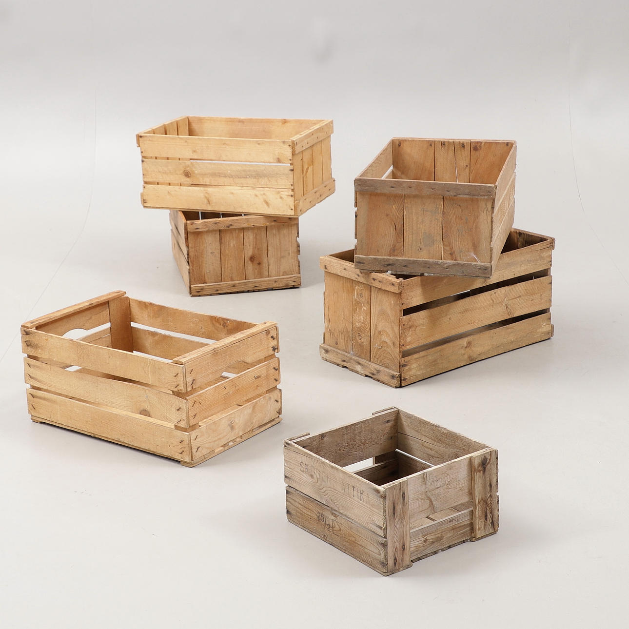 WOODEN BOXES/FRUIT BOXES, 6 pcs.