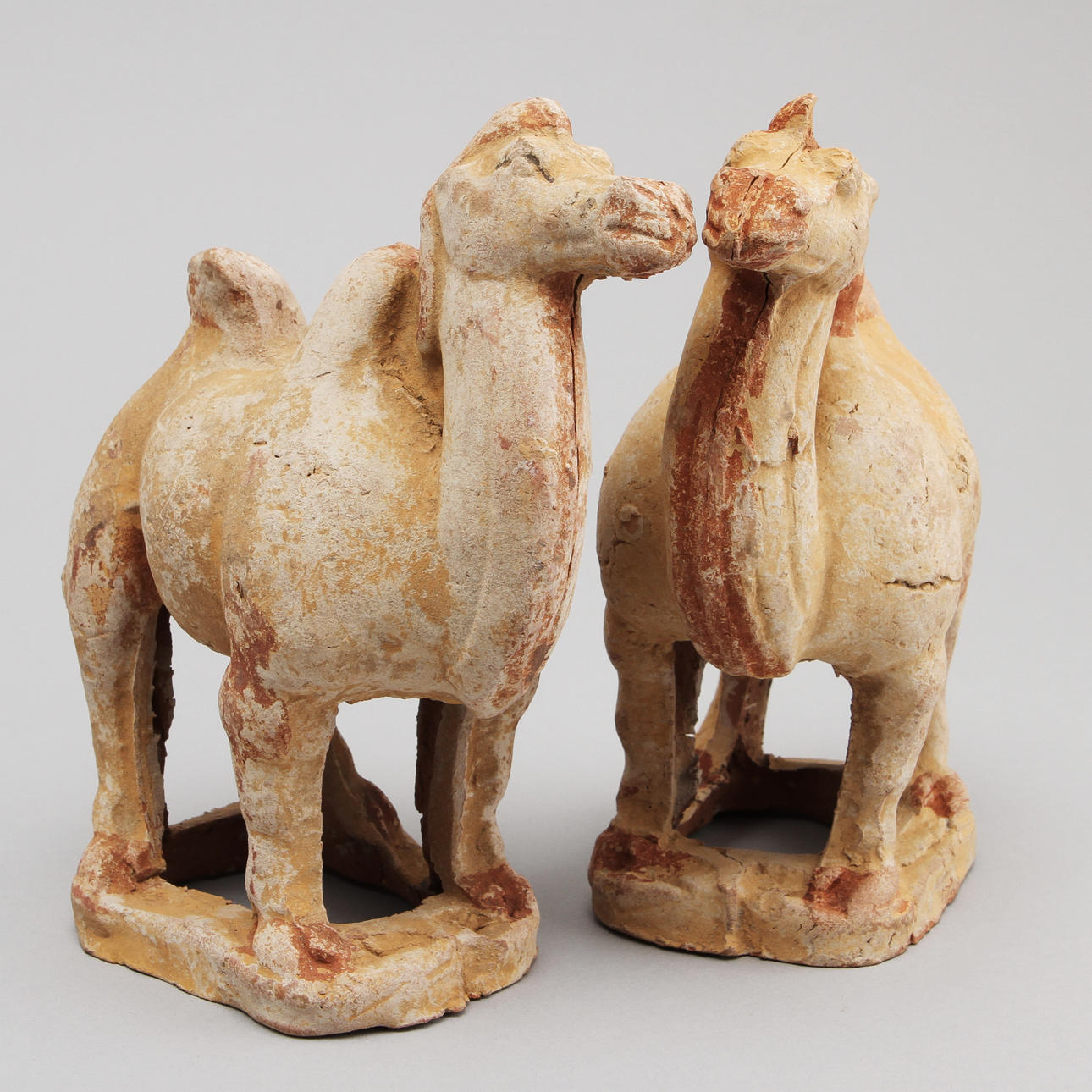 FIGURINER, ett par, Kina, Ming-stil.