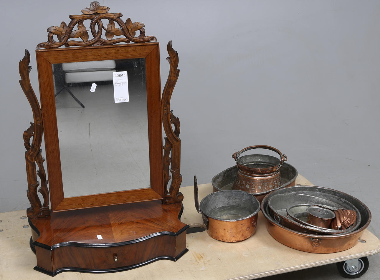 PIGTITTARE samt KOPPARFÖREMÅL, 1800-tal.