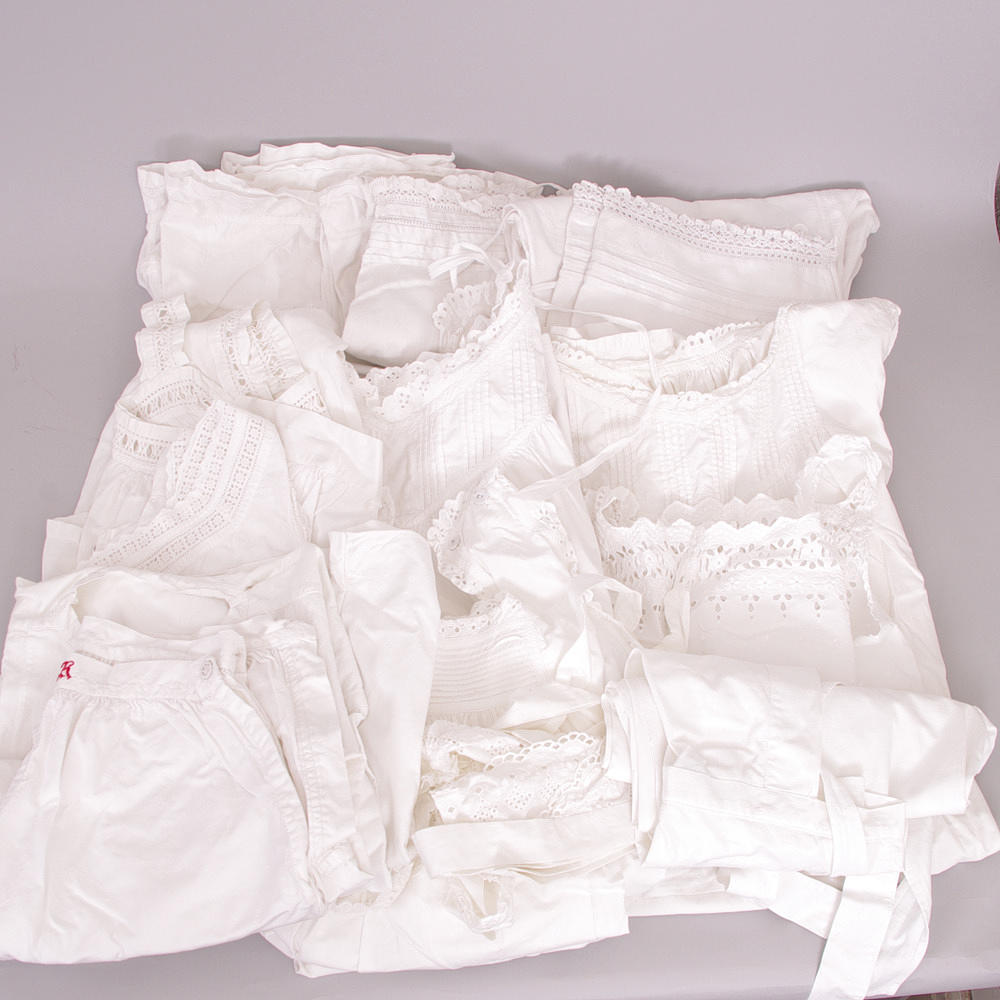 SÄRKAR, UNDERBYXOR M.M.