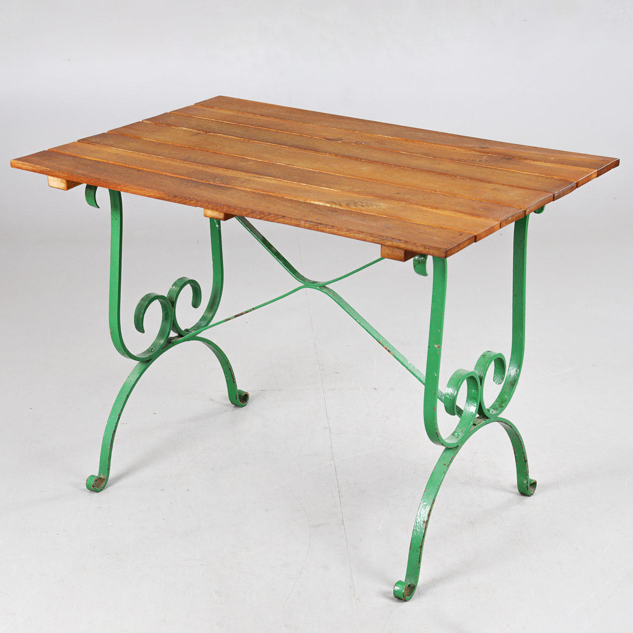 MESA DE JARDÍN, hierro forjado.