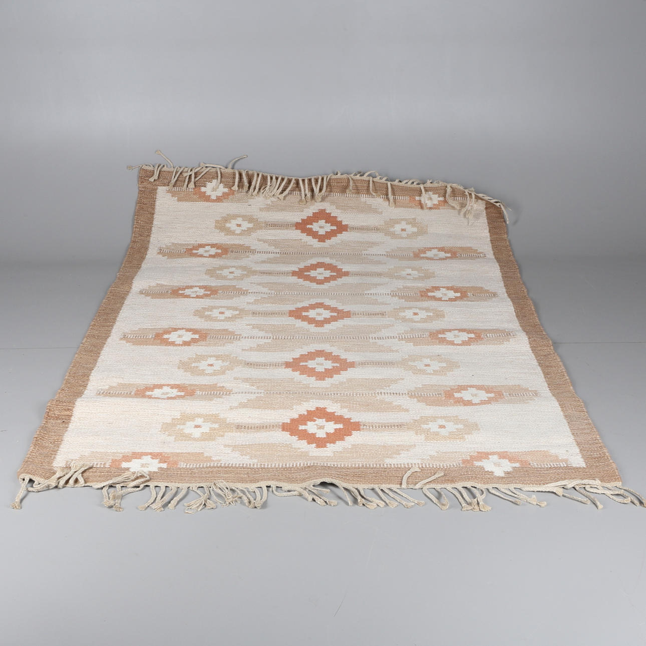 RÖLAKAN, 2 st, 200 x 144 cm, 200 x 140 cm.