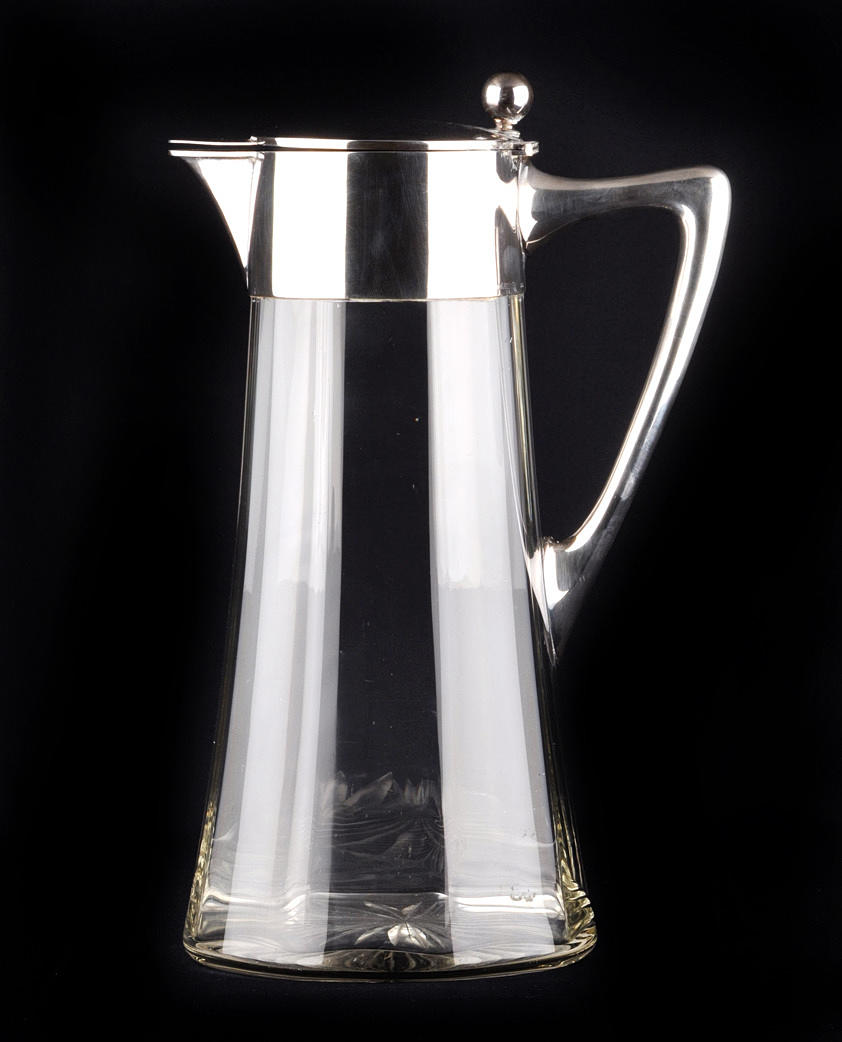 WILHELM BINDER. Art Nouveau karaff med silverfäste.