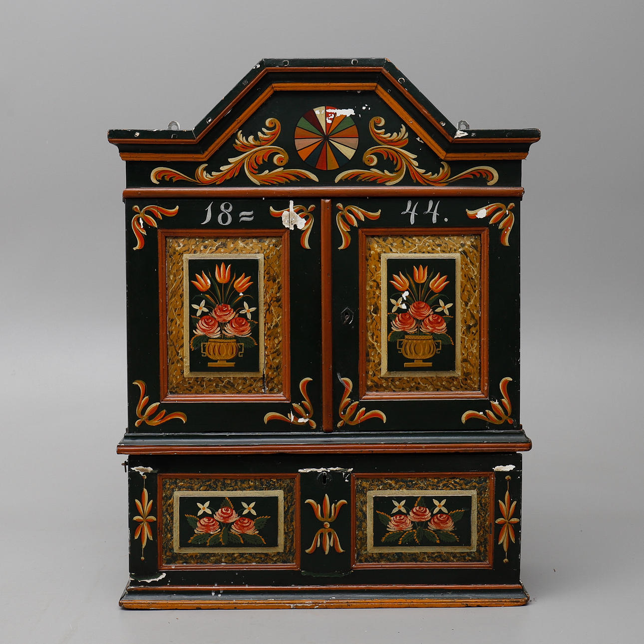 VÄGGSKÅP, ALLMOGE, SKÅNE, 1800-TALET.