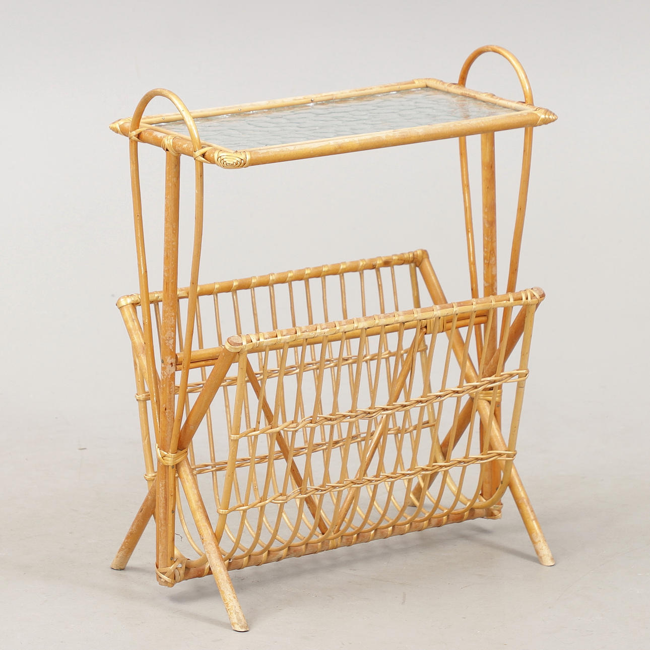 TIDNINGSSTÄLL, bambu, glas, 1950-tal.