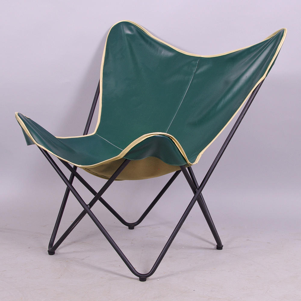 FÅTÖLJ, sk fladdermusfåtölj.