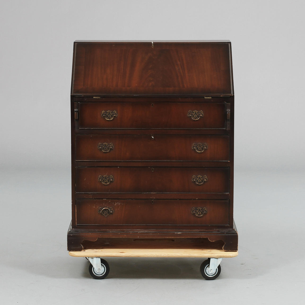 SEKRETÄR, engelsk stil, 1900-tal.