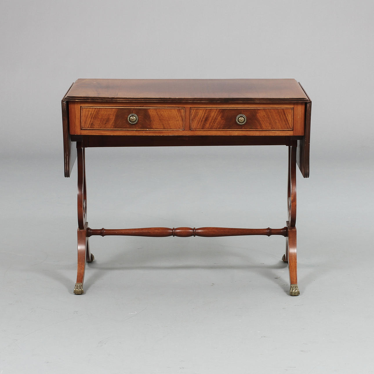 KLAFFBORD, Karl Johan-stil, 1900-tal.