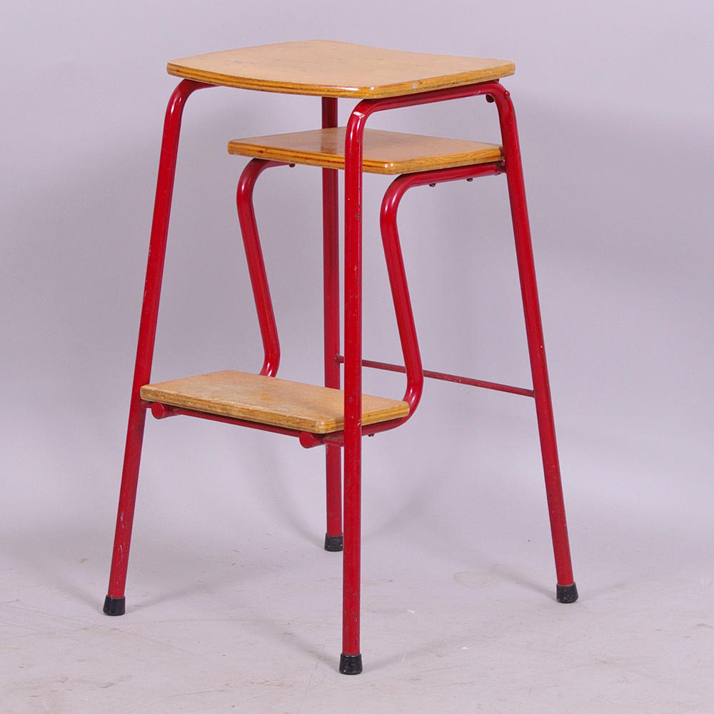 TRAPPALL, Husmorsstolen Triss, Arbro Stålmöbler.