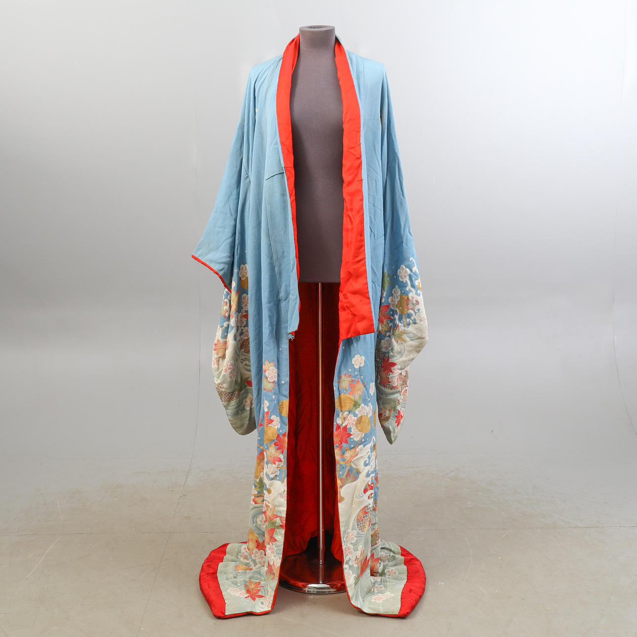 WEDDING KIMONO. silk.
