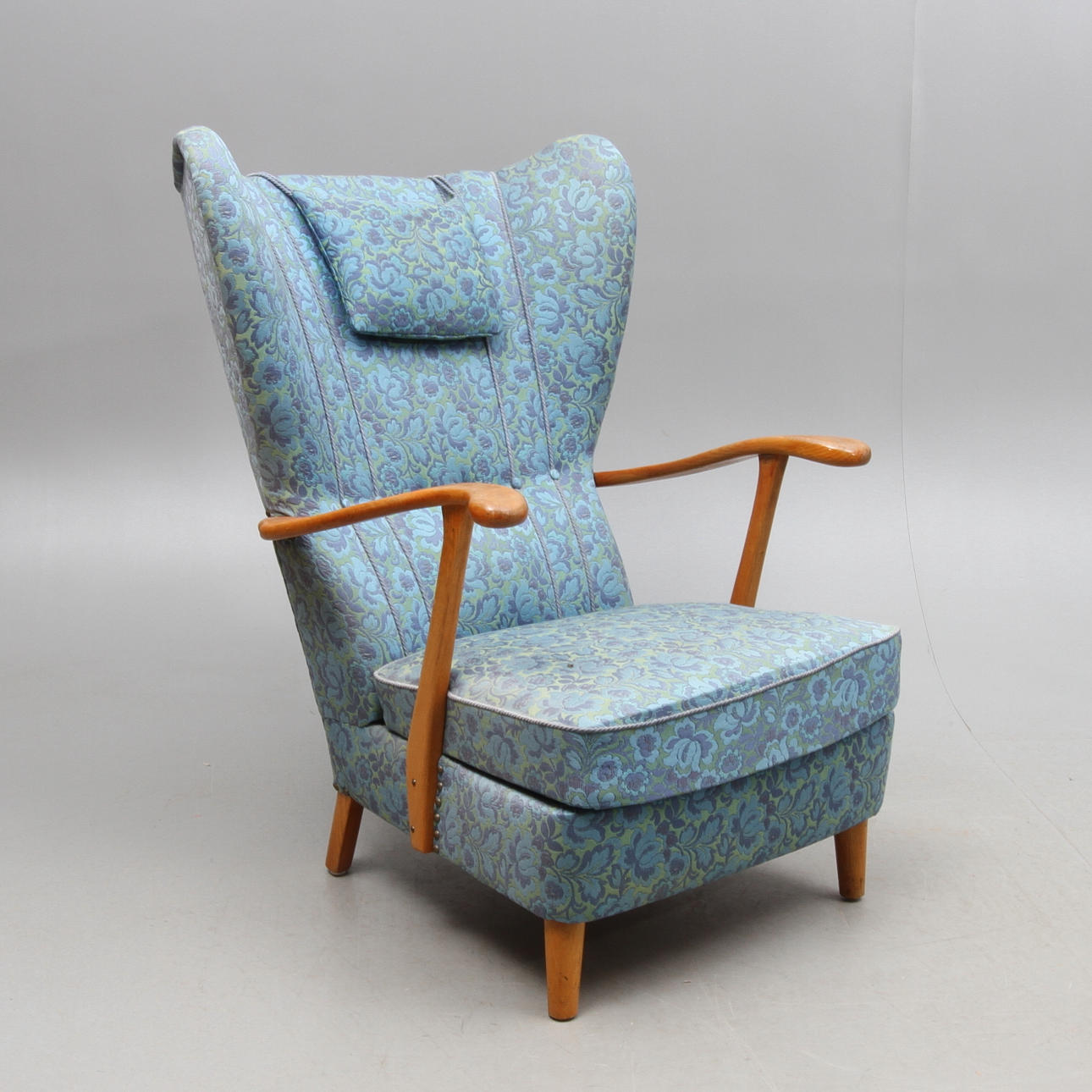 ÖRONLAPPSFÅTÖLJ, 1940-tal.