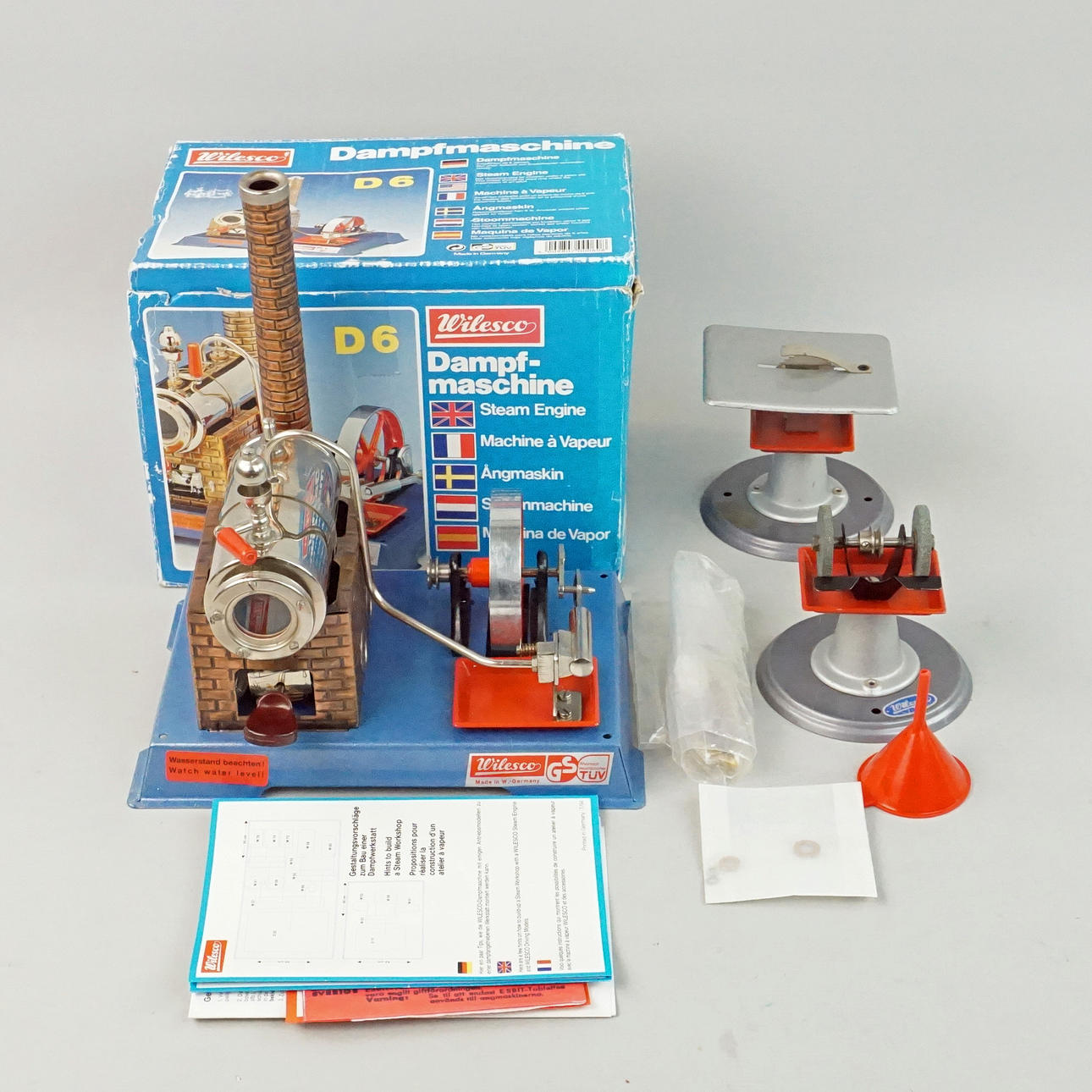 DAMPFMASCHINE D6, KREISSÄGE und SCHLEIFMASCHINE, Wilesco, Deutschland.