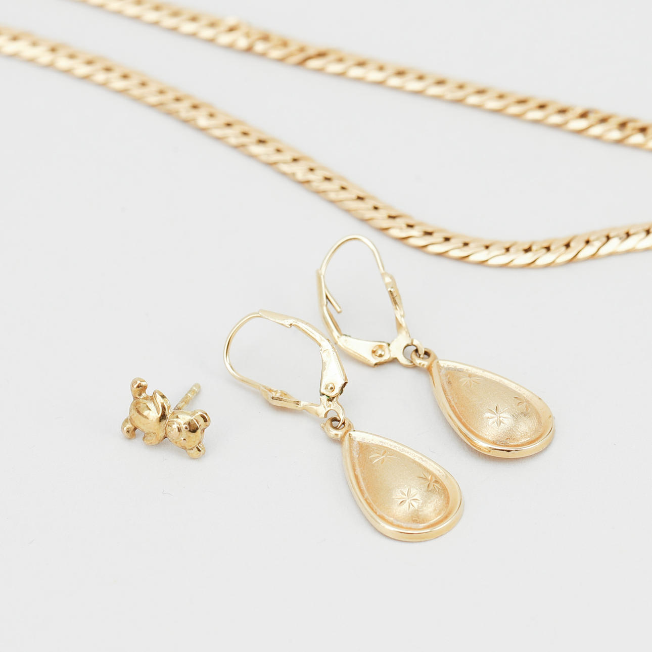 DIVERSE SMYCKEN, 14k, vikt ca 10 gram.