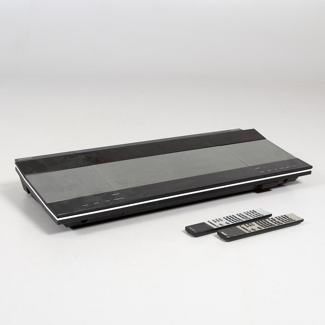 ⭐️希少美品⭐️ BANG&OLUFSEN BEOSYSTEM2500 希少美品 Lot 398 - Bang and Olufsen Beosystem 2500, 83cm wide,