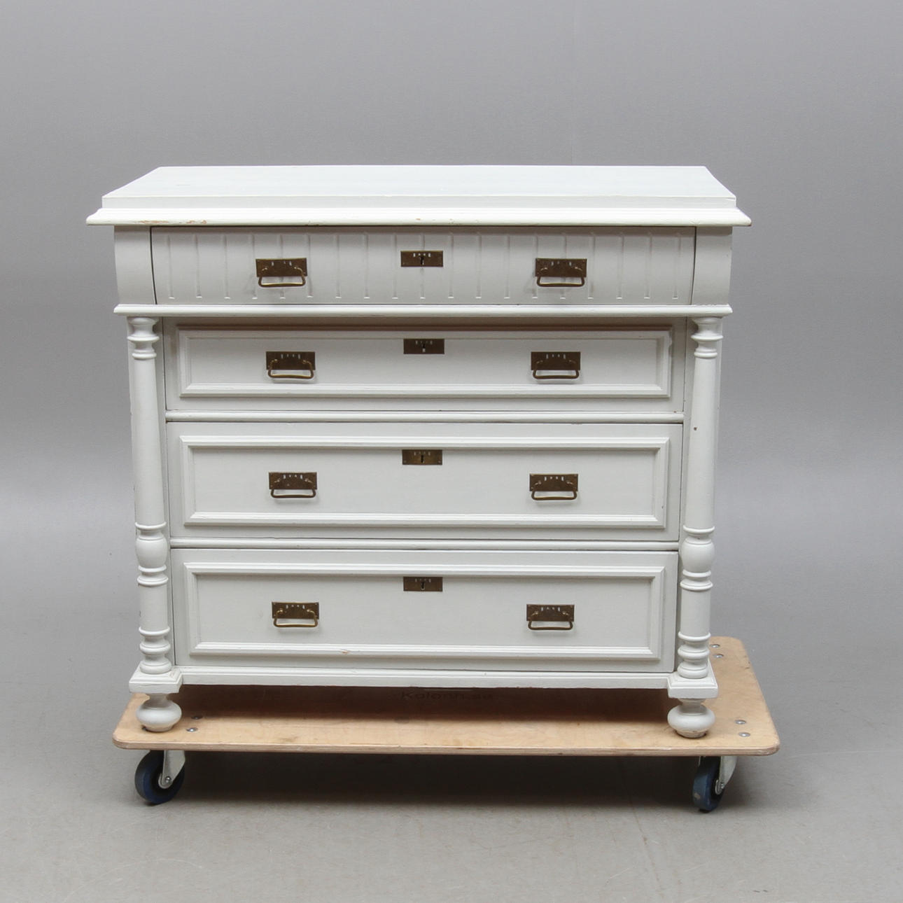 BYRÅ, nyrenässans, 1800-talets slut.