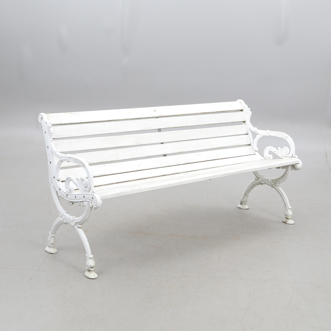 GARDEN SOFA, marked Byarums mill.