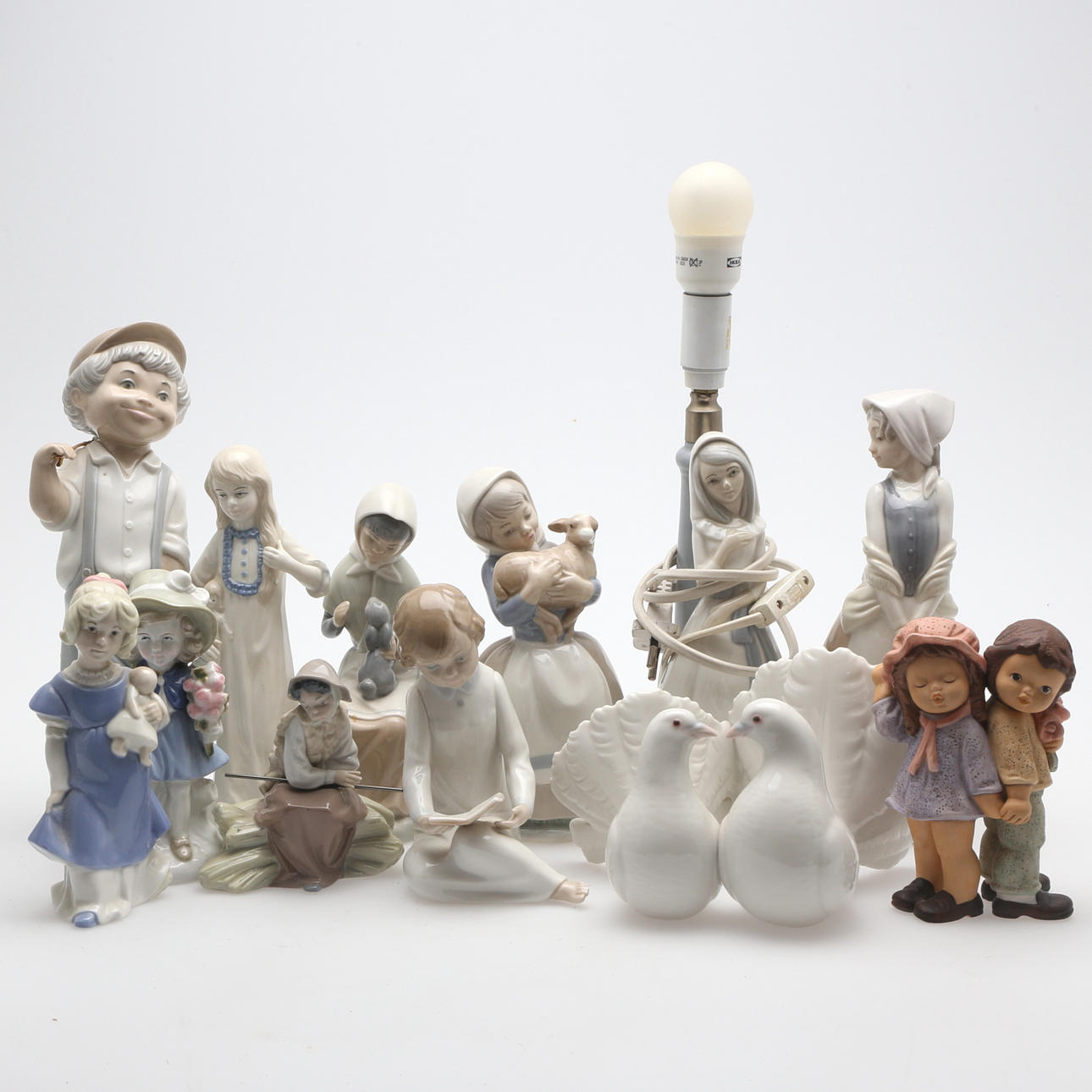 FIGURINER, 12 st, mestadels Spanien, 1900-tal.