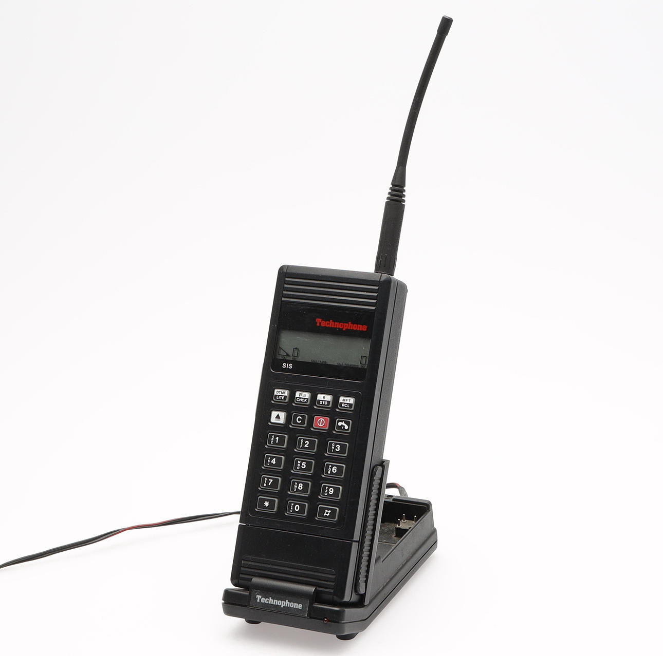 MOBILTELEFON "Technophone", daterad september 1990.