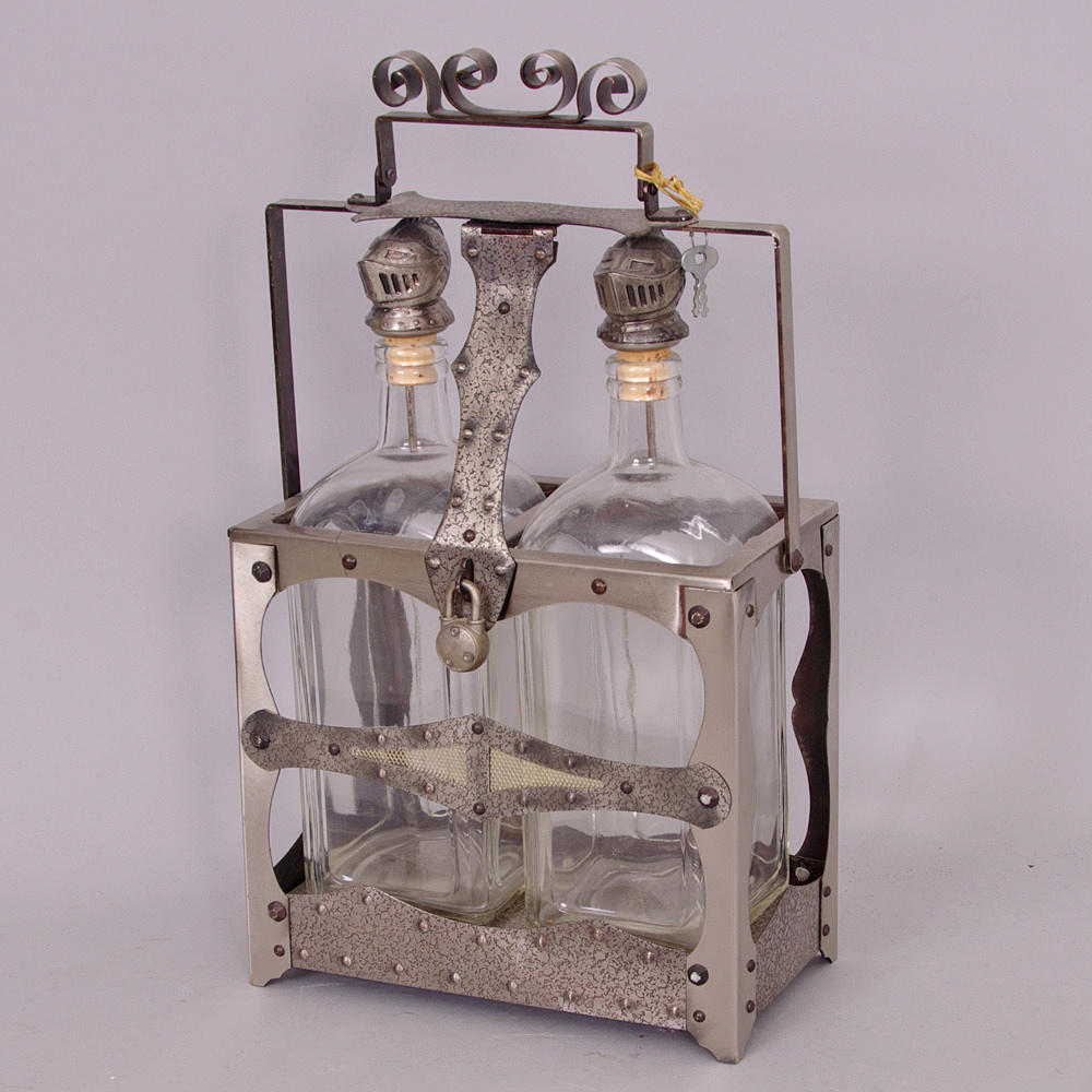 TANTALUS MED LÅS, glas/metall.