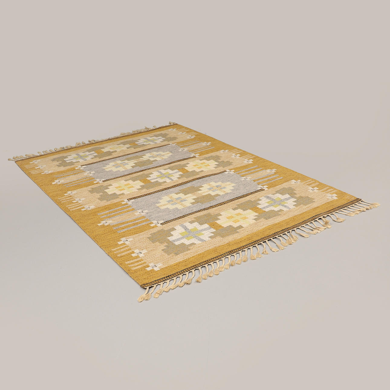 INGEGERD SILOW. Carpet, fitted sheet, "Sofiero", 230x168 cm.