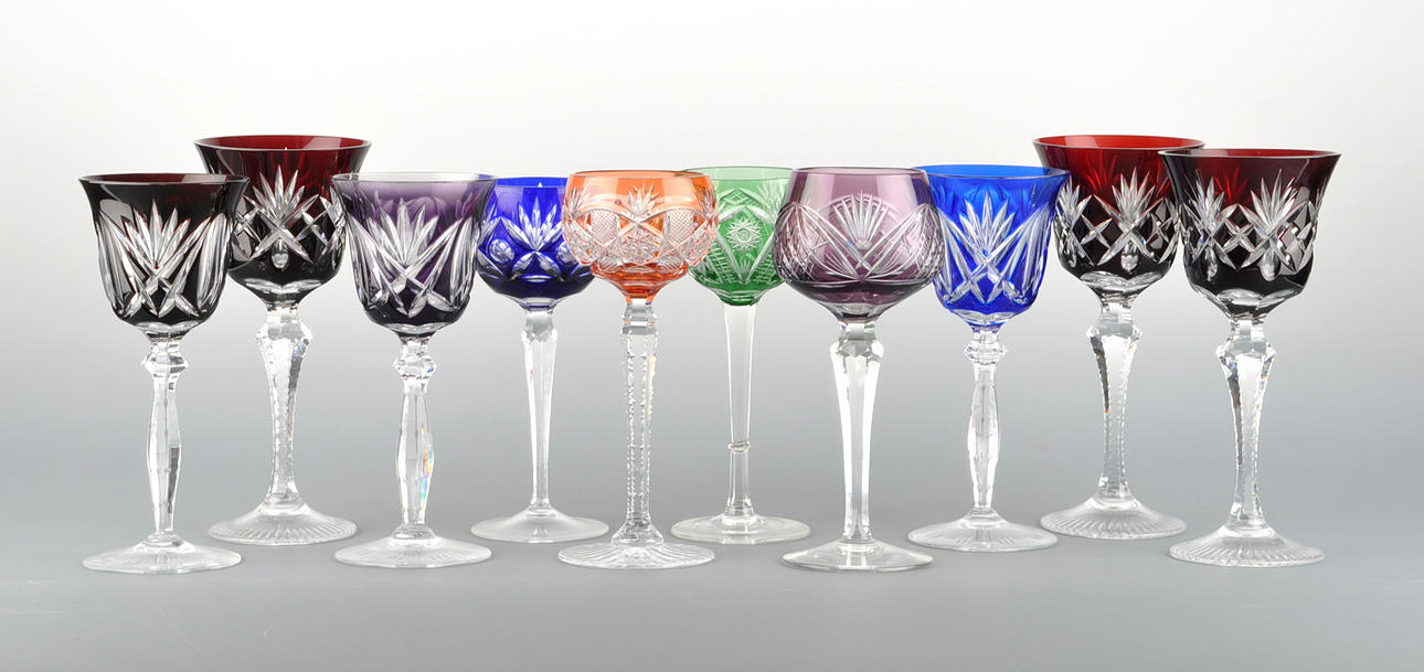 RÖMER / WEINGLÄSER. Färgat kristallglas Uppsättning av 10.