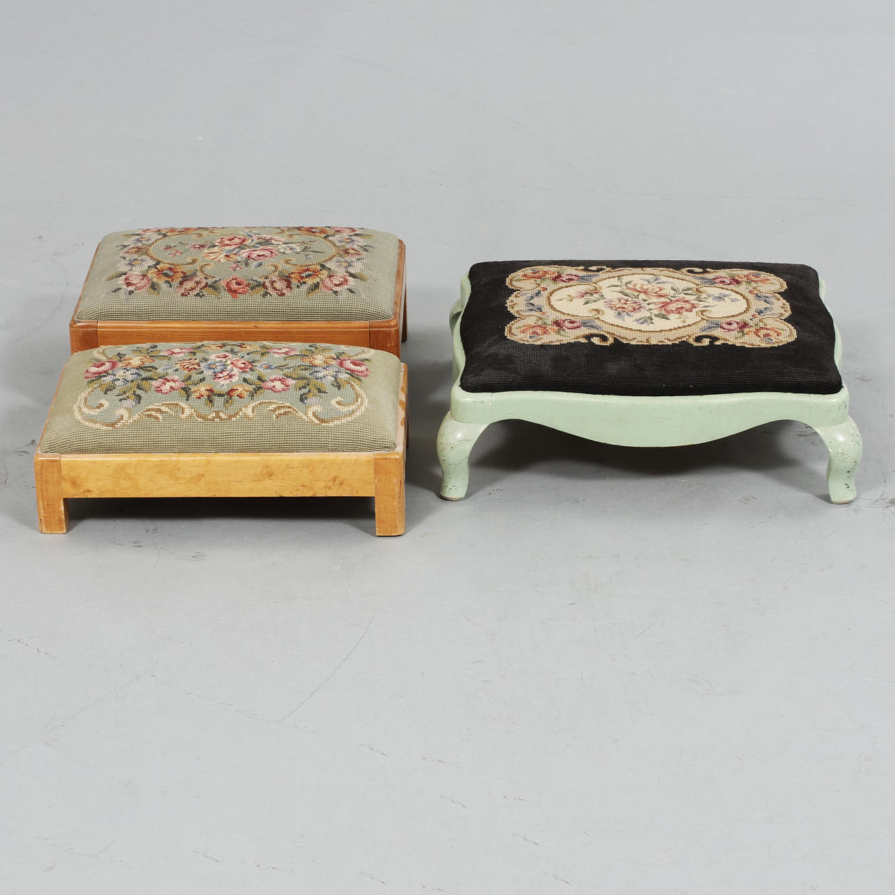 FOTPALLAR, 3 st, 1900-tal.