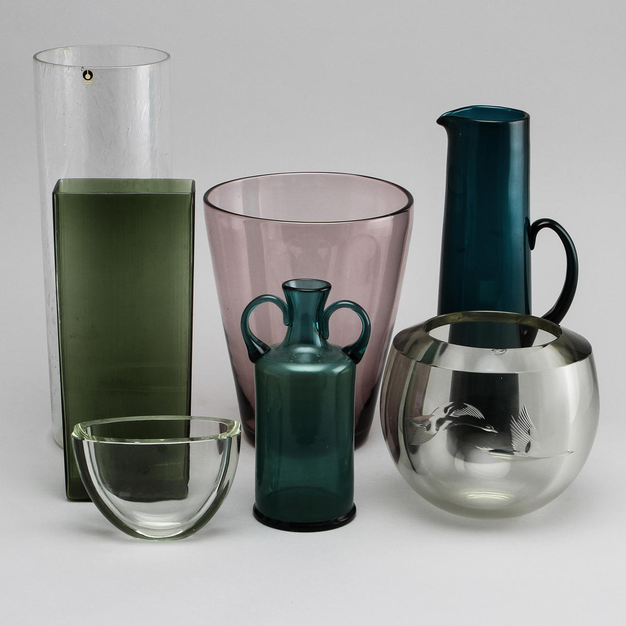 VASER, 4 st, KANNA samt SKÅLAR, 2 st, glas.