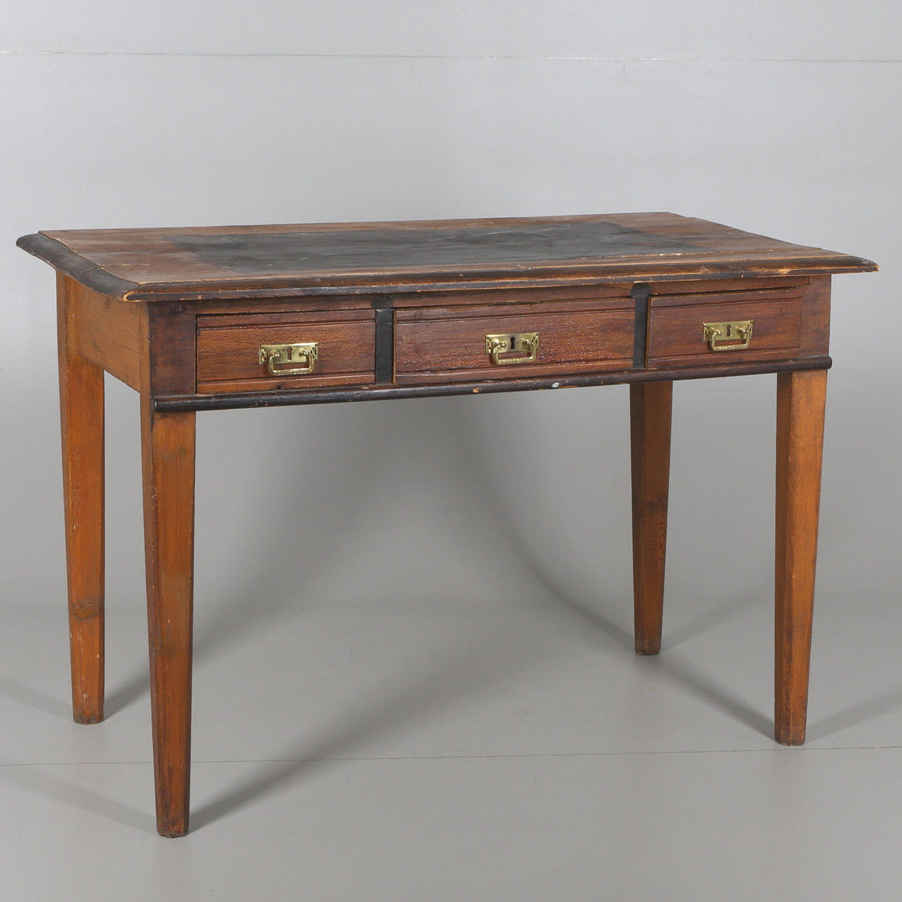 SKRIVBORD, 3 lådor, 1900-tal.