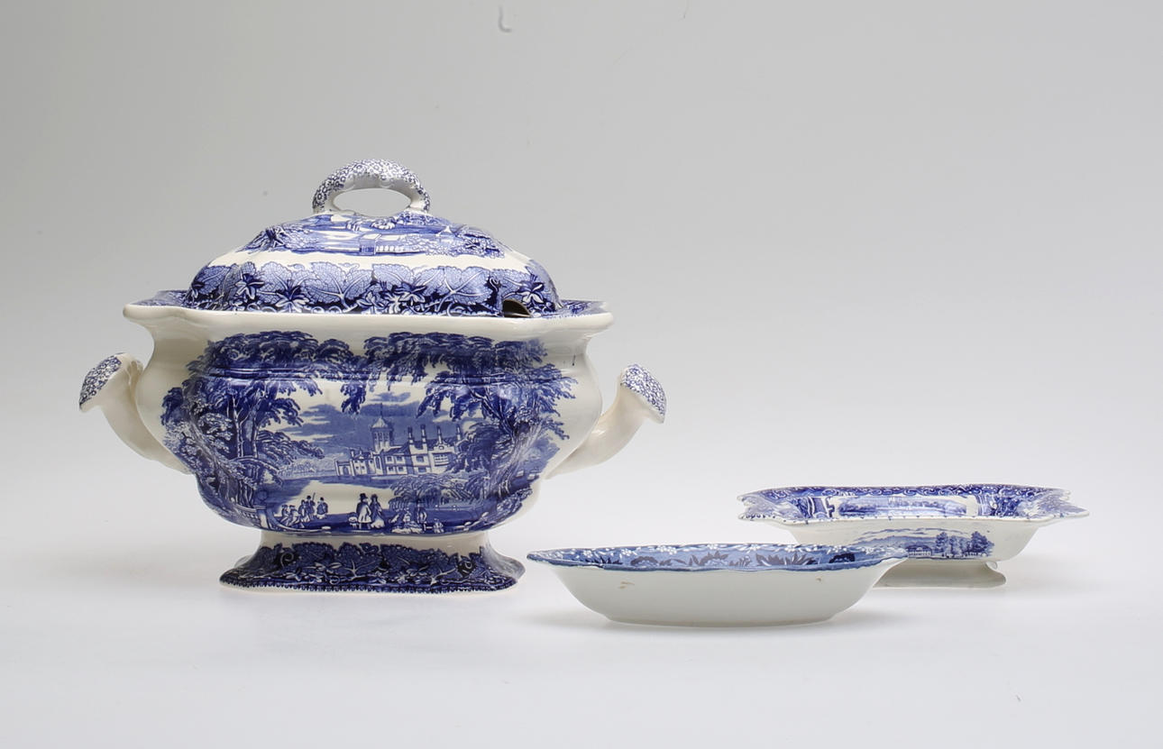 TERRIN samt SKÅLAR, 3 delar, Flintgods, Rörstrand, Masons samt Staffordshire, England.