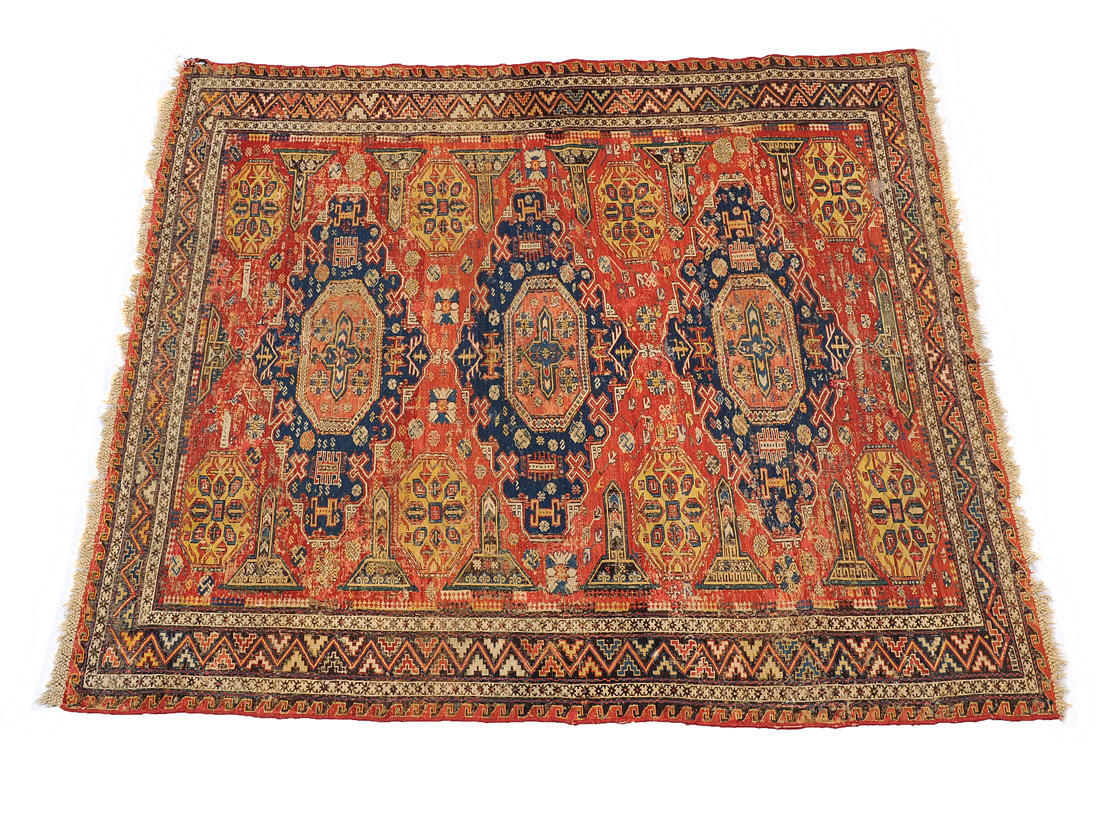 ANTIKER KELIM. Troligen Anatolien omkring 1900. Stiliserade & arkitektoniska element.