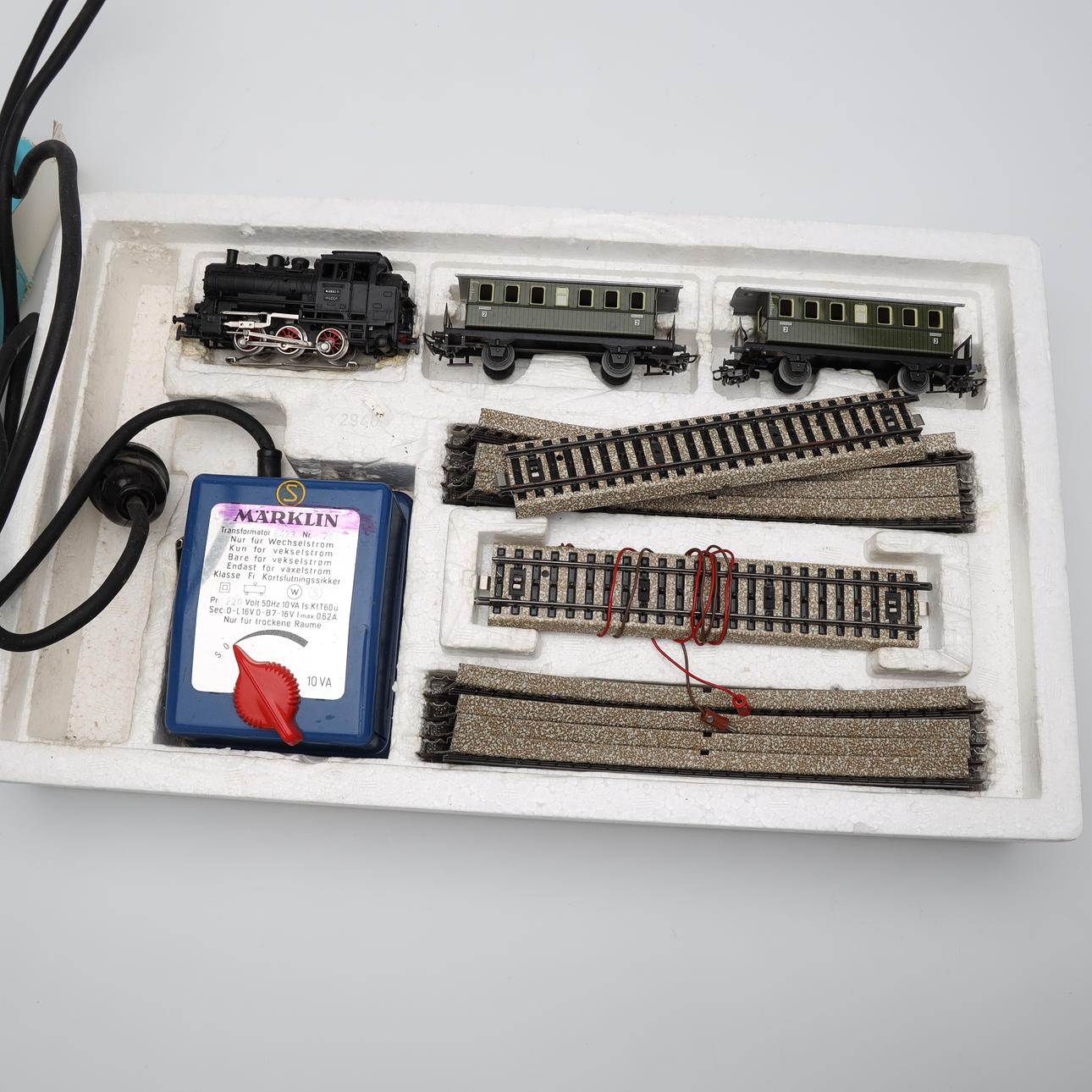 MODELO DE TREN Märklin en cartón.