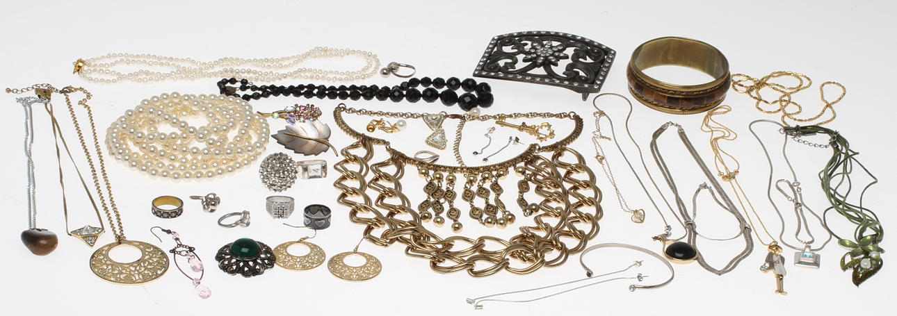 BIJOUTERIER, 1900/2000-tal.