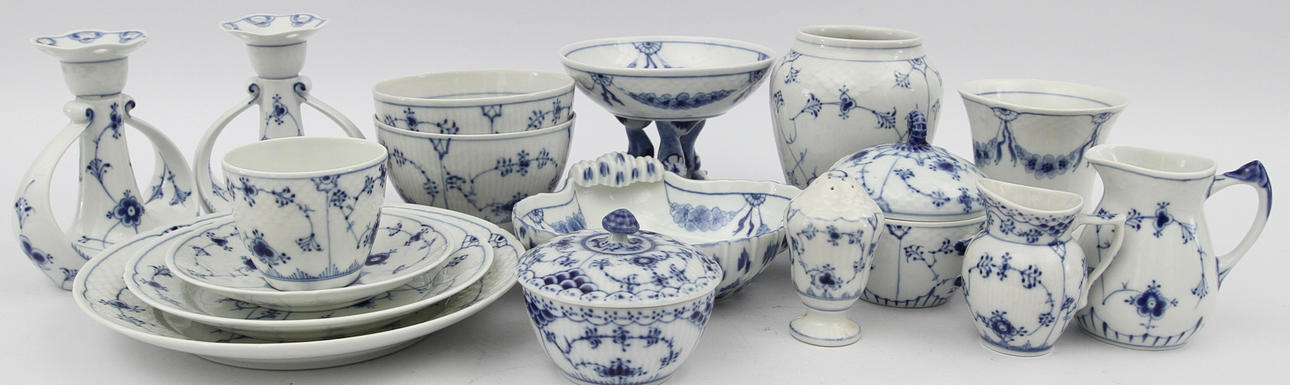 KAFFESERVIS, 40 delar , "Musselmalet", Bing o Gröndahl o Kunglig Dansk.