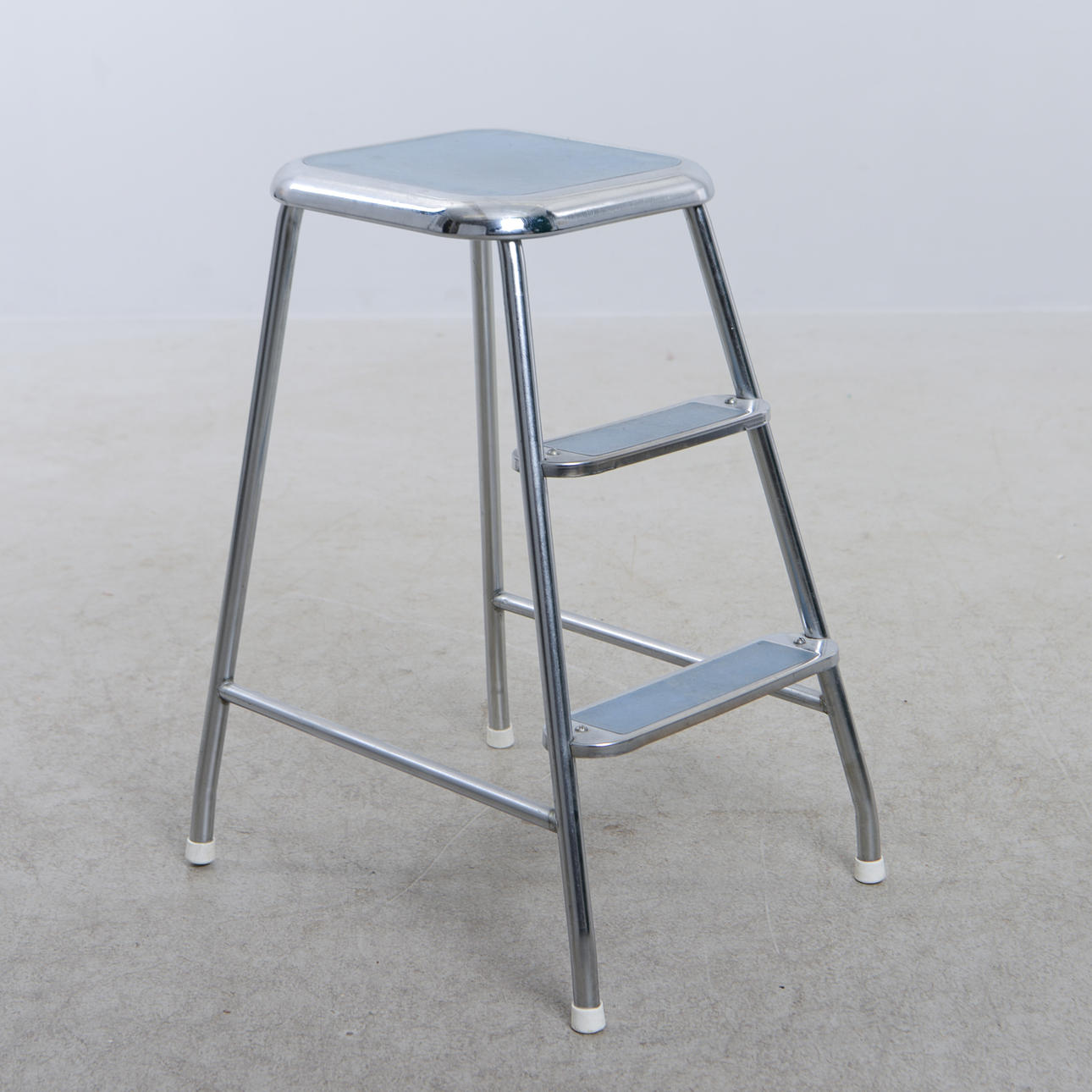 STEPPALL, Awab, 1900-luvun puoliväli.