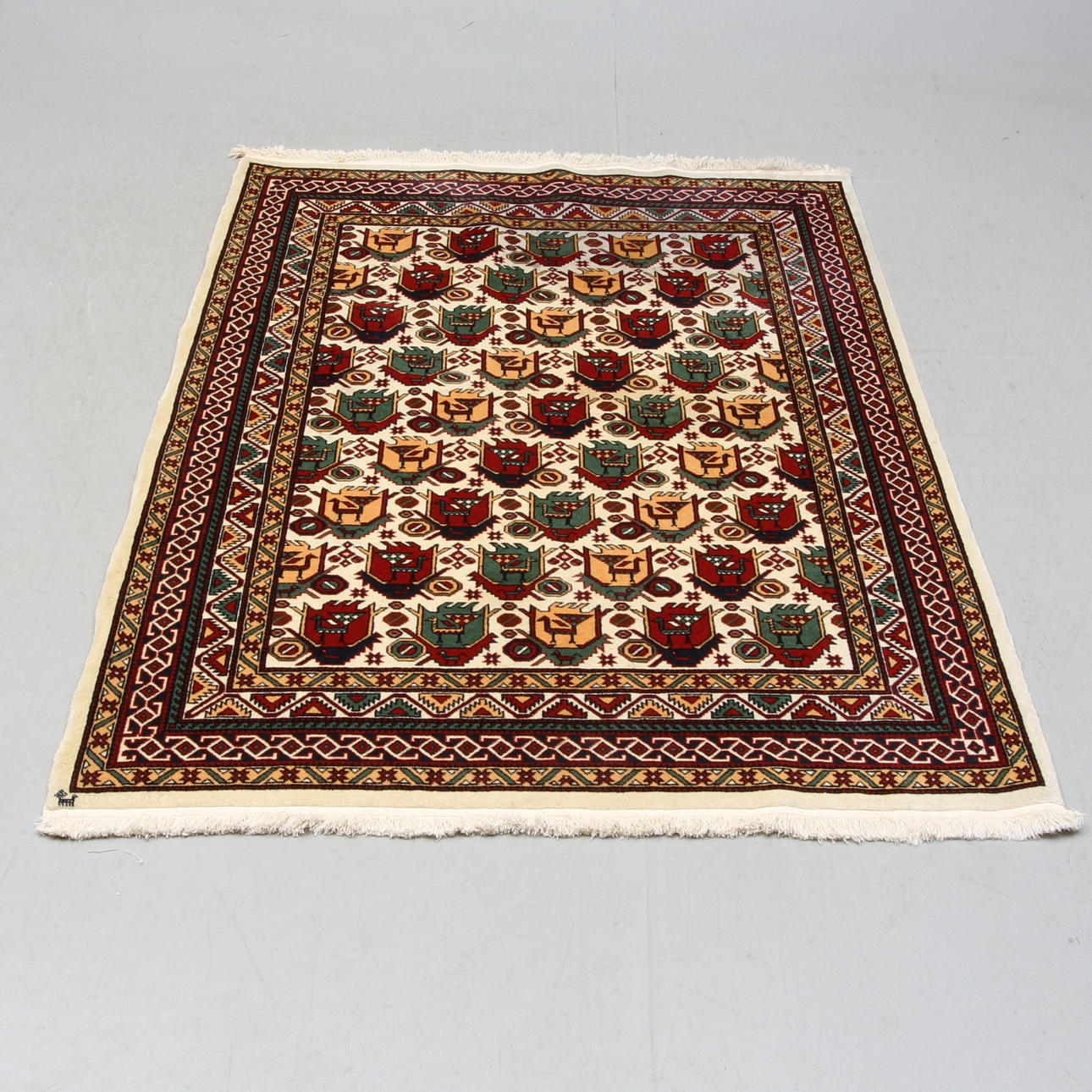 MATTA, orientalisk, ca 175 x 130 cm.