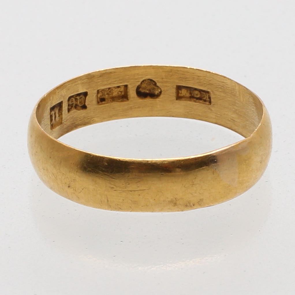 RING, 23K guld, vikt ca 3 gram, stämplad KGM, 1894, Uppsala.