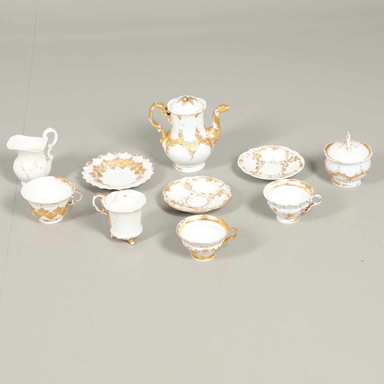 MEISSEN KAHVI- JA TEEVÄLINEET.