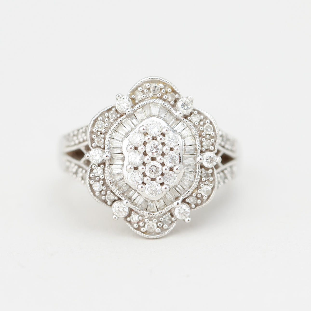 RING, 14k vitguld, diamanter, vikt ca 6,7 gram.