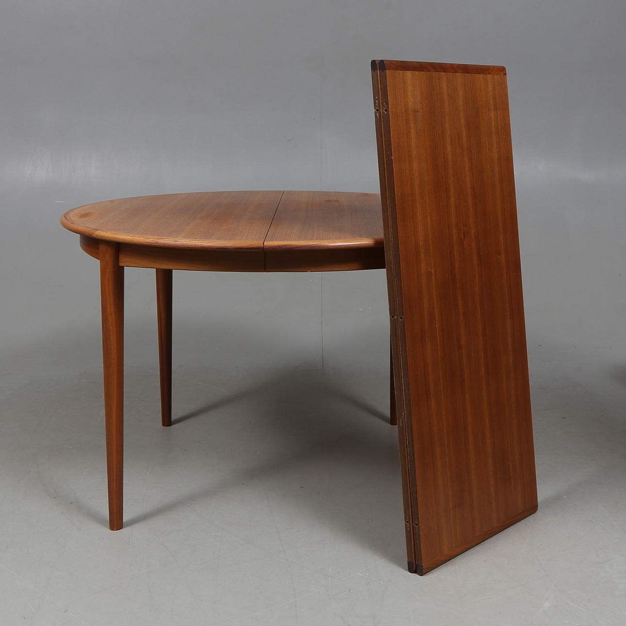 MESA DE COMEDOR, teca, años 50/60.