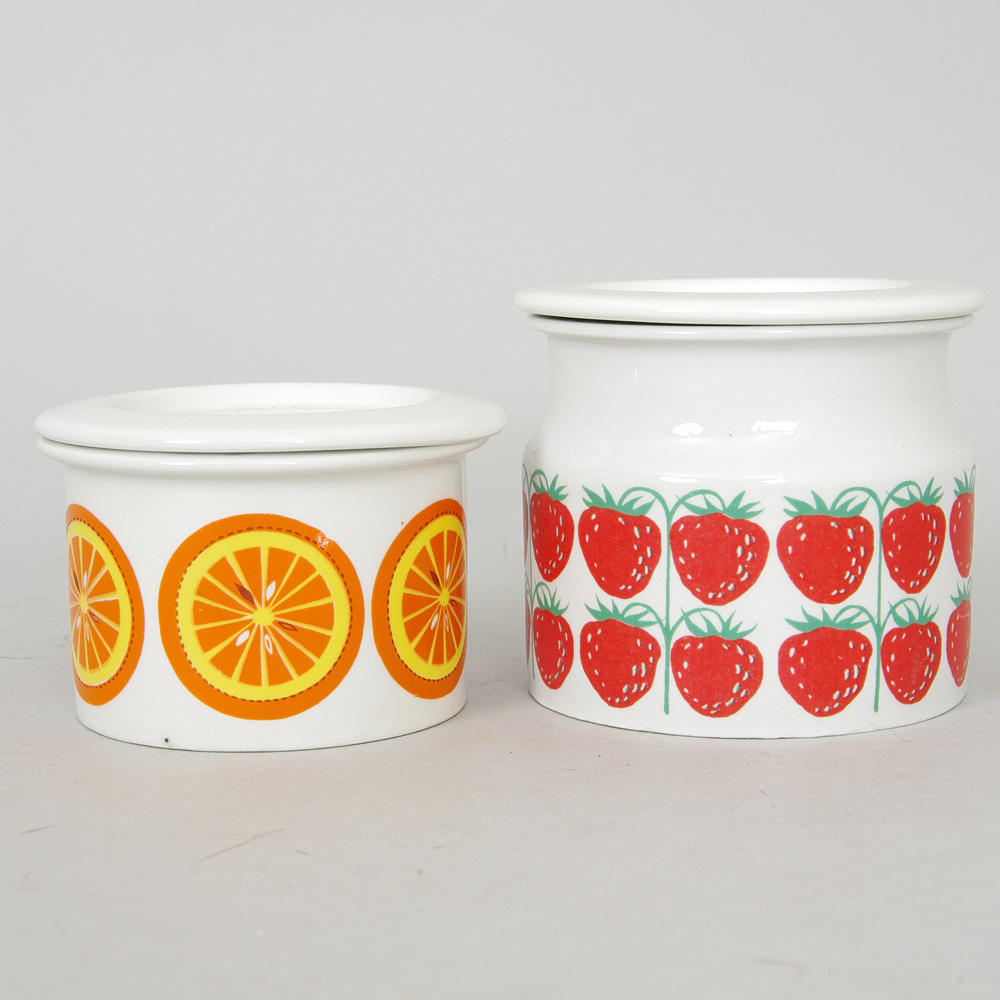 BURKAR MED LOCK, 2 stycken, porslin, Arabia.